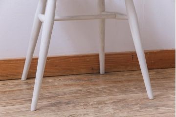 イギリスビンテージ　ペイント家具　ERCOL(アーコール)　アイボリーカラーが愛らしいフープバックチェア(椅子、ダイニングチェア)