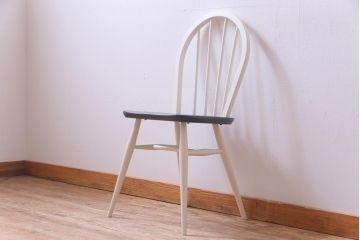 イギリスビンテージ　ペイント家具　ERCOL(アーコール)　バイカラーがお洒落なフープバックチェア(椅子、ダイニングチェア)