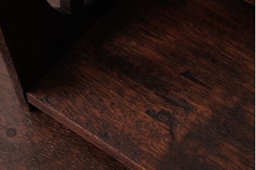 アンティーク雑貨　和製アンティーク　キリンの透かし彫りが愛らしいブックスタンド(本立て)