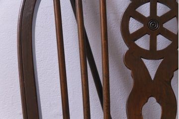ヴィンテージ家具　イギリスビンテージ　美しい背もたれが魅力的なホイールバックチェア(ウィンザーチェア、ダイニングチェア、ウインザーチェア)