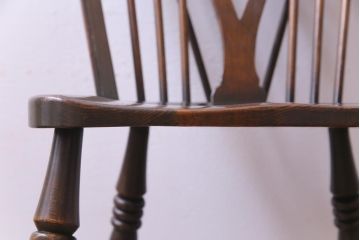 ヴィンテージ家具　イギリスビンテージ　美しい背もたれが魅力的なホイールバックチェア(ウィンザーチェア、ダイニングチェア、ウインザーチェア)