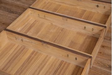 アンティーク家具　和製アンティーク　取っ手金具がモダンでおしゃれな箪笥ローボード(ローチェスト)