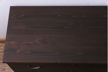 アンティーク家具　和製アンティーク　取っ手金具がモダンでおしゃれな箪笥ローボード(ローチェスト)