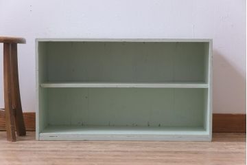 ペイント家具　フレンチシャビーな空間によく似合うパステルカラーの収納棚