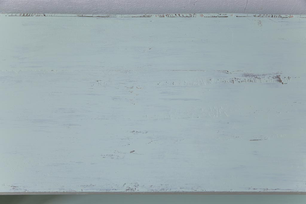 ペイント家具　フレンチシャビーな空間によく似合うパステルカラーの収納棚