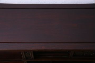 アンティーク家具　和製アンティーク　唐木　花鳥模様の彫りが華やかな飾り棚(収納棚、茶棚)