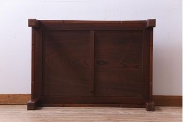 アンティーク家具　和製アンティーク　総ケヤキ材　幕板のデザインが素敵な座卓(ローテーブル、センターテーブル)