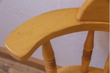 ヴィンテージ家具　ビンテージ　飛騨産業　キツツキ　明るい色味で空間をぱっと明るくしてくれるブナ材アームチェア