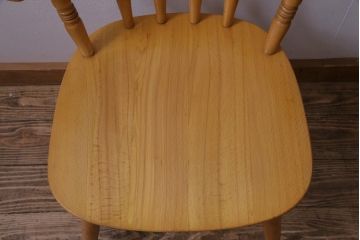 ヴィンテージ家具　ビンテージ　飛騨産業　キツツキ　明るい色味で空間をぱっと明るくしてくれるブナ材アームチェア