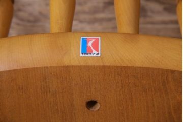 ヴィンテージ家具　ビンテージ　飛騨産業　キツツキ　明るい色味で空間をぱっと明るくしてくれるブナ材アームチェア
