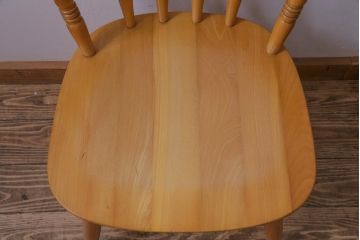 ヴィンテージ家具　ビンテージ　飛騨産業　キツツキ　明るい色味で空間をぱっと明るくしてくれるブナ材アームチェア(1)
