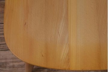 ヴィンテージ家具　ビンテージ　飛騨産業　キツツキ　明るい色味で空間をぱっと明るくしてくれるブナ材アームチェア(1)