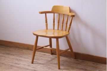 ヴィンテージ家具　ビンテージ　飛騨産業　キツツキ　明るい色味で空間をぱっと明るくしてくれるブナ材アームチェア(2)