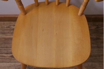 ヴィンテージ家具　ビンテージ　飛騨産業　キツツキ　明るい色味で空間をぱっと明るくしてくれるブナ材アームチェア(2)