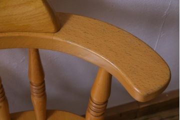ヴィンテージ家具　ビンテージ　飛騨産業　キツツキ　明るい色味で空間をぱっと明るくしてくれるブナ材アームチェア(3)