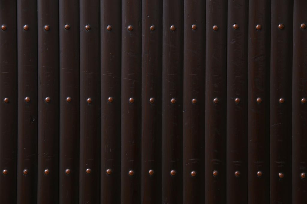 ラフジュ工房オリジナル　明治期　引き戸が趣添えるシンプルな収納棚(サイドボード)