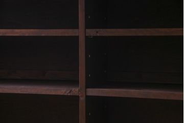 ラフジュ工房オリジナル　明治期　引き戸が趣添えるシンプルな収納棚(サイドボード)
