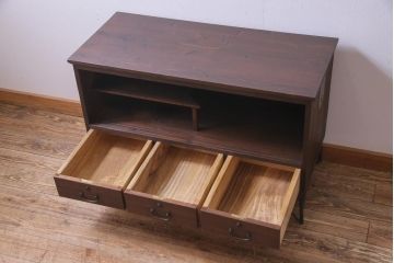 アンティーク家具　和製アンティーク　扉無しが使いやすい鉄脚ローボード(収納棚、オープンラック)