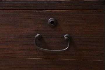 アンティーク家具　和製アンティーク　扉無しが使いやすい鉄脚ローボード(収納棚、オープンラック)