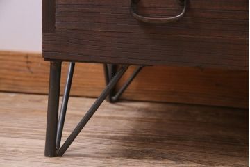 アンティーク家具　和製アンティーク　扉無しが使いやすい鉄脚ローボード(収納棚、オープンラック)