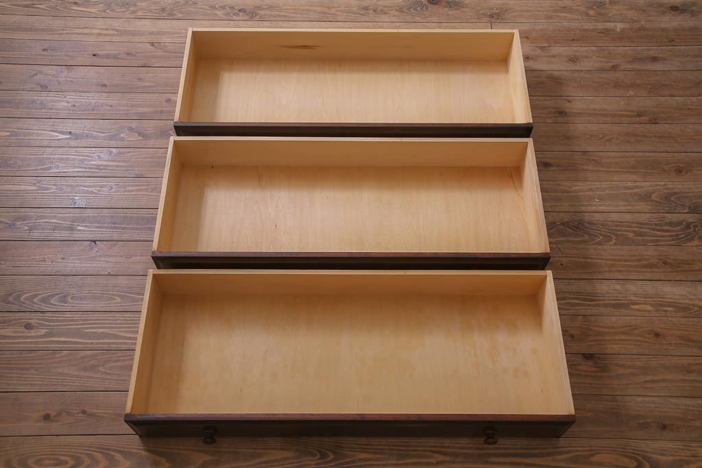 中古　北海道民芸家具　リメイク　シックな雰囲気漂うローチェスト(引き出し、テレビボード)