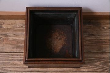 アンティーク雑貨　和製アンティーク　ケヤキ玉杢材　和の風情を堪能する角火鉢(手あぶり、箱火鉢)