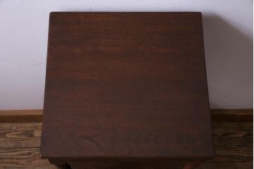 レトロ家具　和製アンティーク　ナラ材　上品なデザインが目を惹くレトロな電話台(花台、サイドテーブル)