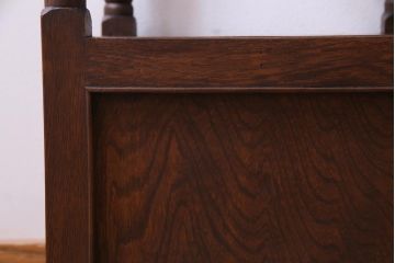 レトロ家具　和製アンティーク　ナラ材　上品なデザインが目を惹くレトロな電話台(花台、サイドテーブル)