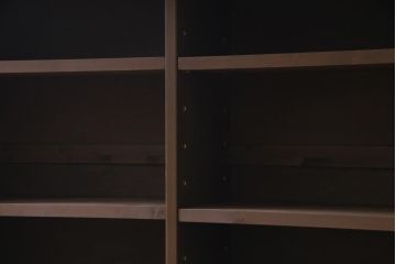 ラフジュ工房オリジナル　扉の意匠が目を惹く古い建具を使ったリメイク戸棚(ローボード、収納棚)