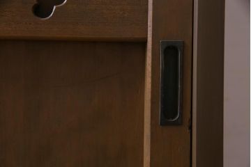 ラフジュ工房オリジナル　扉の意匠が目を惹く古い建具を使ったリメイク戸棚(ローボード、収納棚)