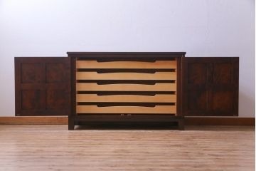 中古　北海道民芸家具　リメイク　シックな印象のローボード(収納棚、リビングボード)