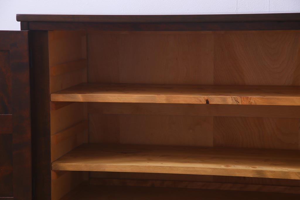 中古　北海道民芸家具　リメイク　シックな印象のローボード(収納棚、リビングボード)