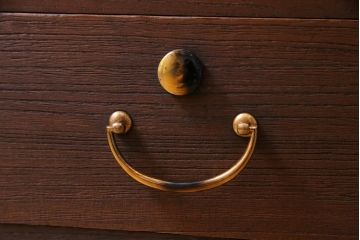 レトロ家具　和製アンティーク　リメイク　桐材　レトロな雰囲気満載のローボード(戸棚)