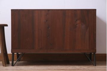 レトロ家具　和製アンティーク　リメイク　桐材　レトロな雰囲気満載のローボード(戸棚)