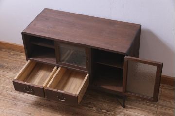 レトロ家具　和製アンティーク　リメイク　桐材　レトロな雰囲気満載のローボード(戸棚)(1)