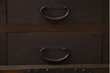 アンティーク家具　和製アンティーク　観音開き戸　和の雰囲気を盛り上げる当店リメイクの脚付き箪笥ローボード(テレビボード)