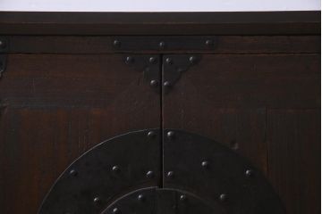 アンティーク家具　和製アンティーク　観音開き戸　和の雰囲気を盛り上げる当店リメイクの脚付き箪笥ローボード(テレビボード)