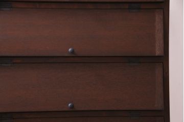 アンティーク家具　リメイク品　明治期　古材が味わい深いパタパタ扉の脚付き収納棚(戸棚、下駄箱、キャビネット)