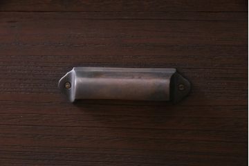 アンティーク家具　和製アンティーク　昭和期　深みのある木色が味わい深い脚付箪笥ローボード(ローチェスト、引き出し、時代箪笥)