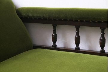 アンティーク家具　イギリスアンティーク　ウォールナット　重厚感と高級感漂うシェーズロング(ソファ)