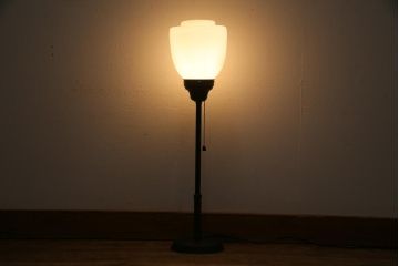 和製アンティーク　銅製支柱のシンプルなスタンドライト(照明)