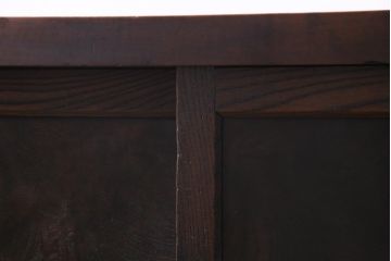 アンティーク家具　和製アンティーク　前面欅材　極太の框と珍しい金具が重厚感漂う二本松帳場箪笥(収納棚、戸棚、時代箪笥、二本松箪笥)