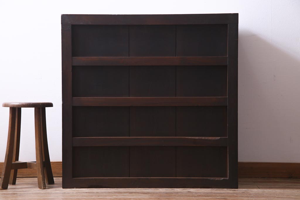 アンティーク家具　和製アンティーク　前面欅材　極太の框と珍しい金具が重厚感漂う二本松帳場箪笥(収納棚、戸棚、時代箪笥、二本松箪笥)