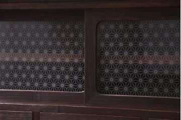 レトロ家具　和製アンティーク　レトロでかわいらしいガラスがポイントのリメイク戸棚(ローボード)