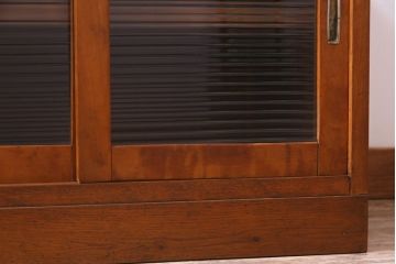 レトロ家具　昭和レトロ　モールガラス入り!　シンプルなデザインの小振りなローボード(収納棚、戸棚)