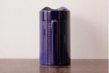 アンティーク雑貨　イギリスビンテージ　ELLGREAVE POTTERY(エルグリーブ・ポタリー)　濃い青色が目を引くジャグ(ピッチャー、水差し、洋食器)