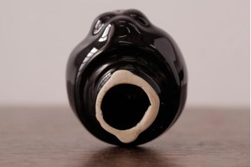 イギリス　ユニークで可愛らしい猫型ティーポット(茶器)