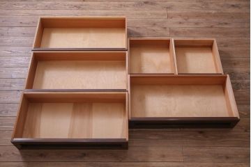 中古　松本民芸家具　503型　直線のデザインが目を引くチェスト(引き出し、衣装箪笥、整理箪笥)(定価約28万円)