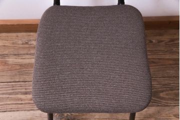 リメイク家具　古い鉄脚をリメイクした小振りなチェア(椅子、ダイニングチェア、ワークチェア)