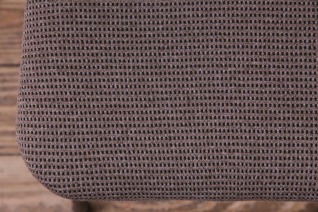 リメイク家具　古い鉄脚をリメイクした小振りなチェア(椅子、ダイニングチェア、ワークチェア)(2)